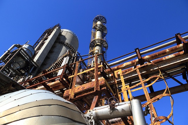 industry-640x480-68103007.jpeg