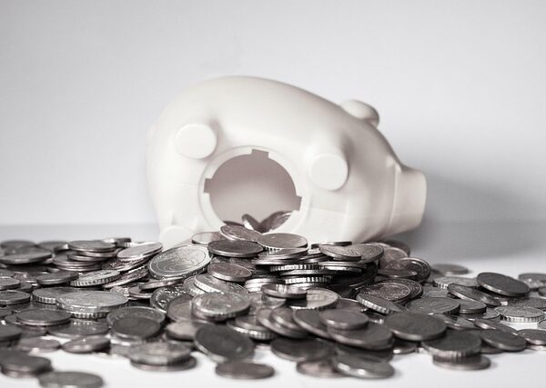 money-640x480-16932864.jpeg