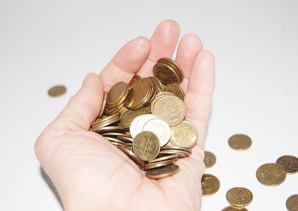 money-640x480-24124972.jpeg
