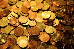 money-640x480-65618122.jpeg