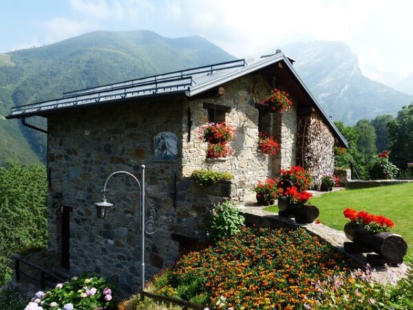 houses-640x480-40373993.jpeg