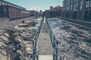 sewage-damage-restoration-denver-640x480-66343133.jpeg
