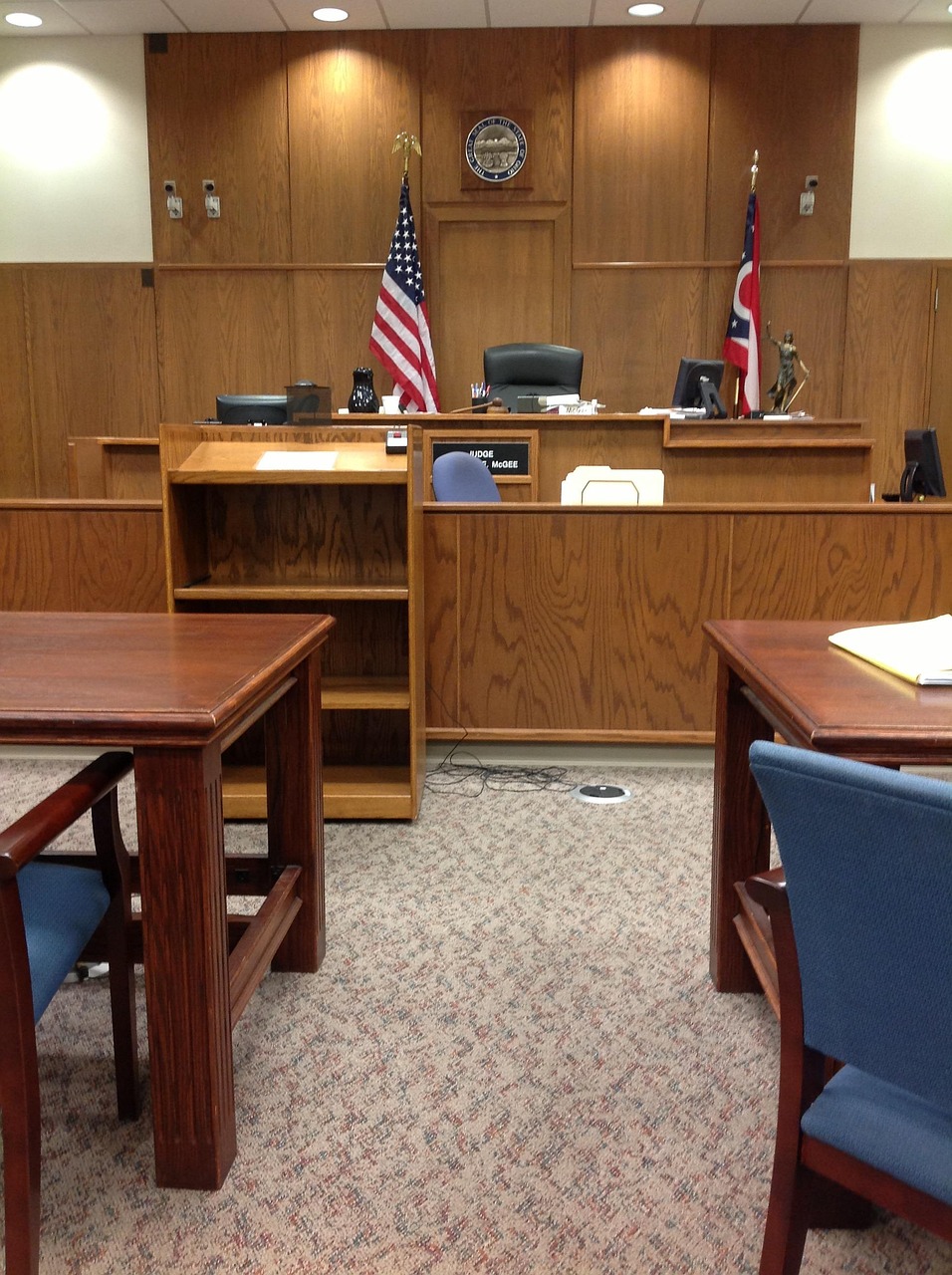 your-denver-theft-defense-when-a-lawyer-640x480-w9ur3l